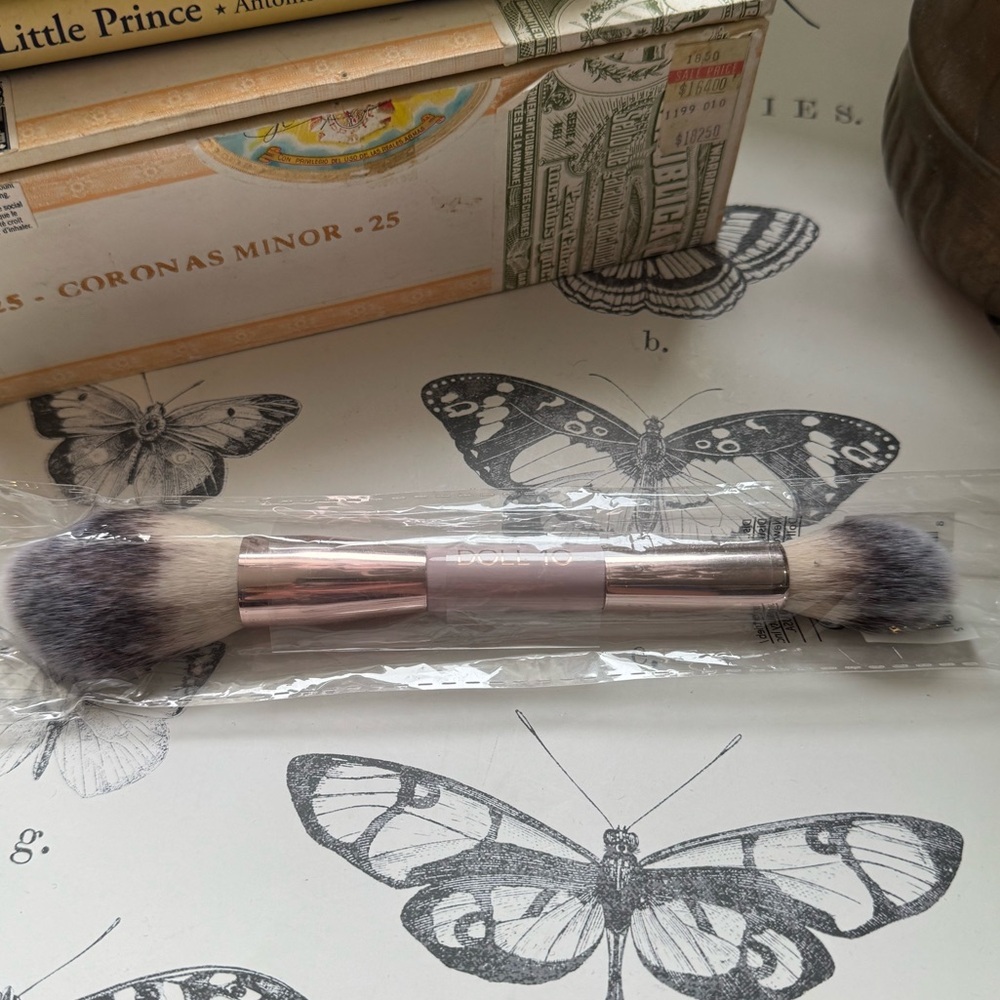Doll 10 Dual Ended Powder Brush Vegan Makeup Brush New Sealed Ultra Soft - Picture 4 of 9